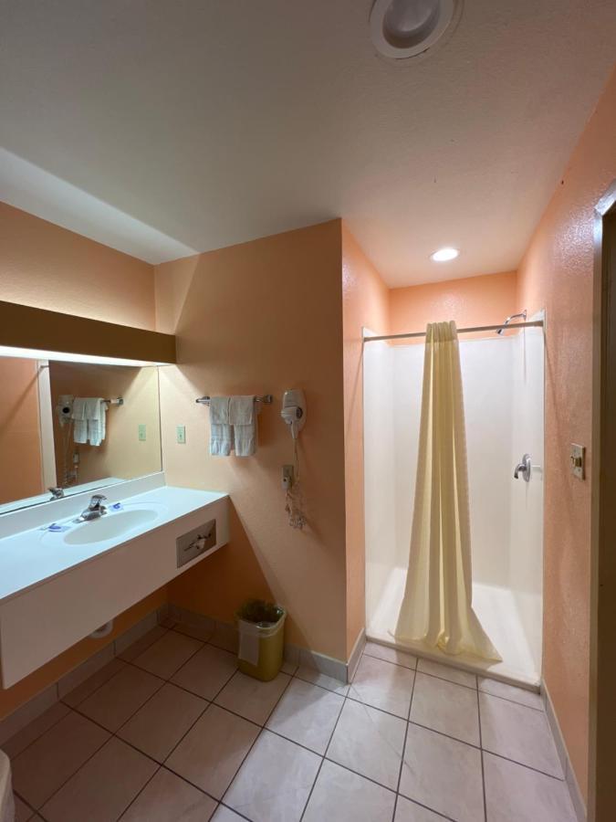 Executive Inn & Suites Lackland Afb Сан-Антонио Экстерьер фото